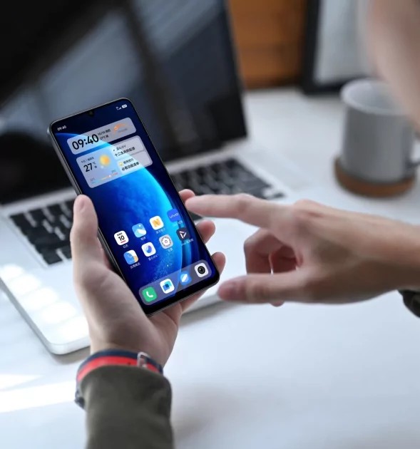 The new product has a very powerful processor and a capacious battery, promising a long battery life.