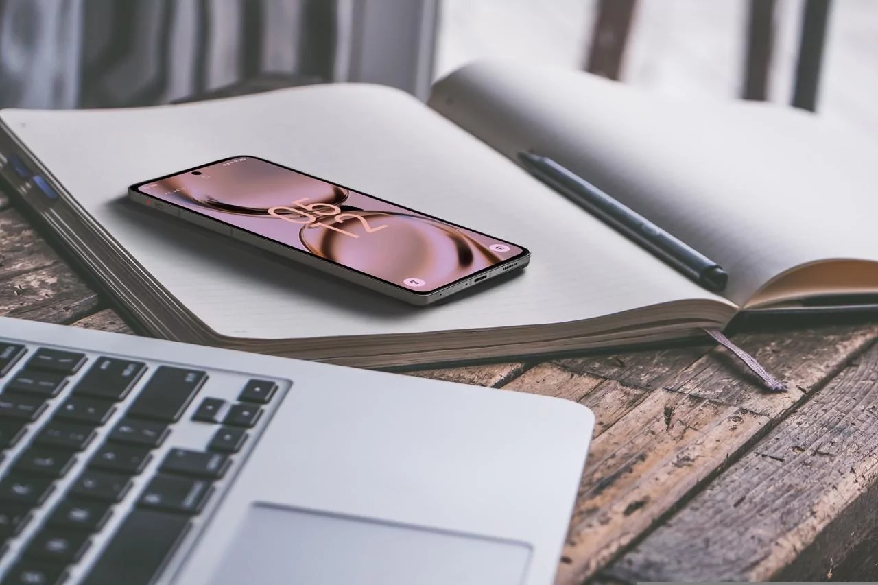 HIROH Phone Launches as a Privacy-Focused Android Alternative with e/OS and Dimensity 8300 Power
