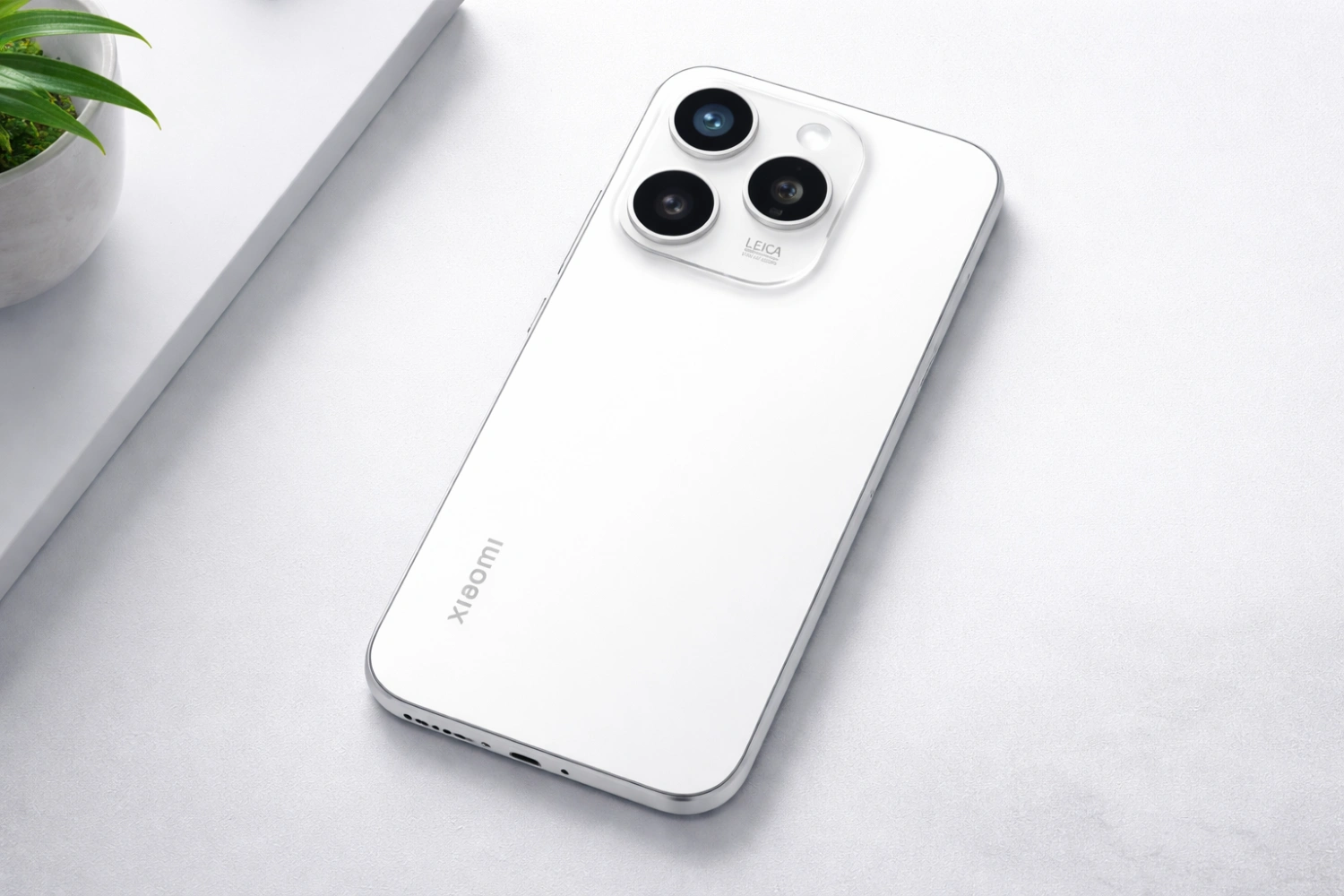 Leaked renders of the Xiaomi 18 reveal a new design, larger display, Snapdragon 8 Elite Gen 6 chip, and a rumored 200MP periscope camera.